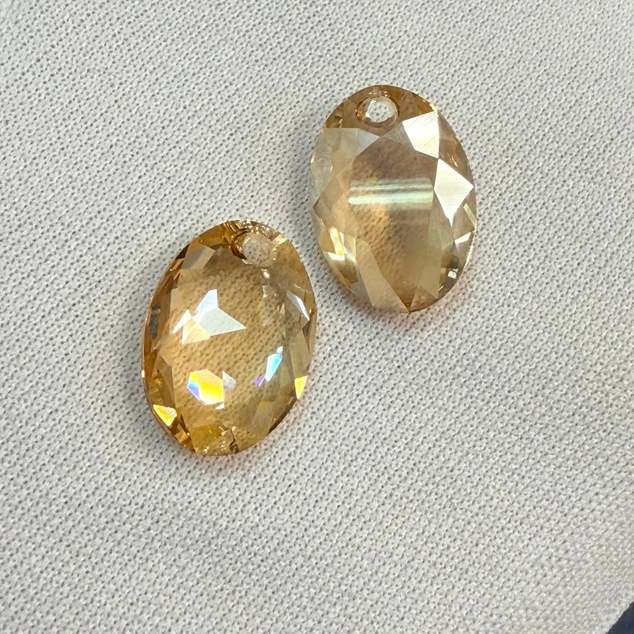 Подвеска Крист. Swarovski Овал 11*16мм шамп. 1шт