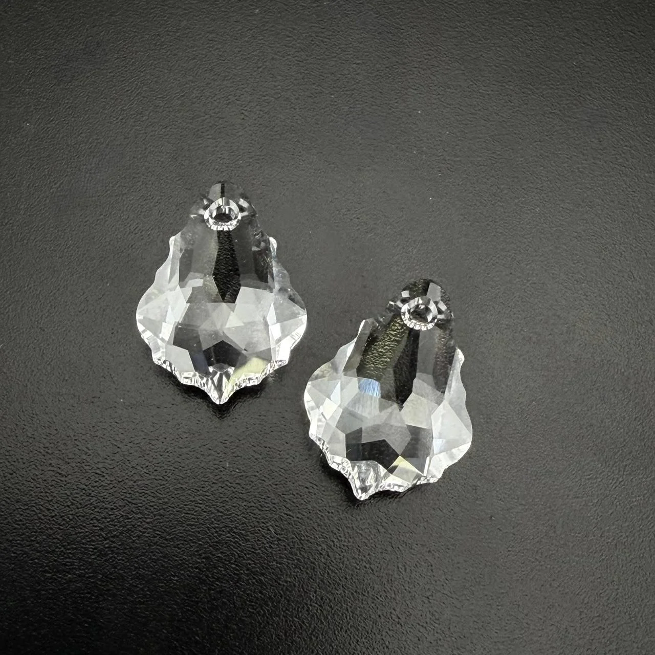 Подвеска Крист. Swarovski Капля рельефн. 11*16мм прозр. 1шт