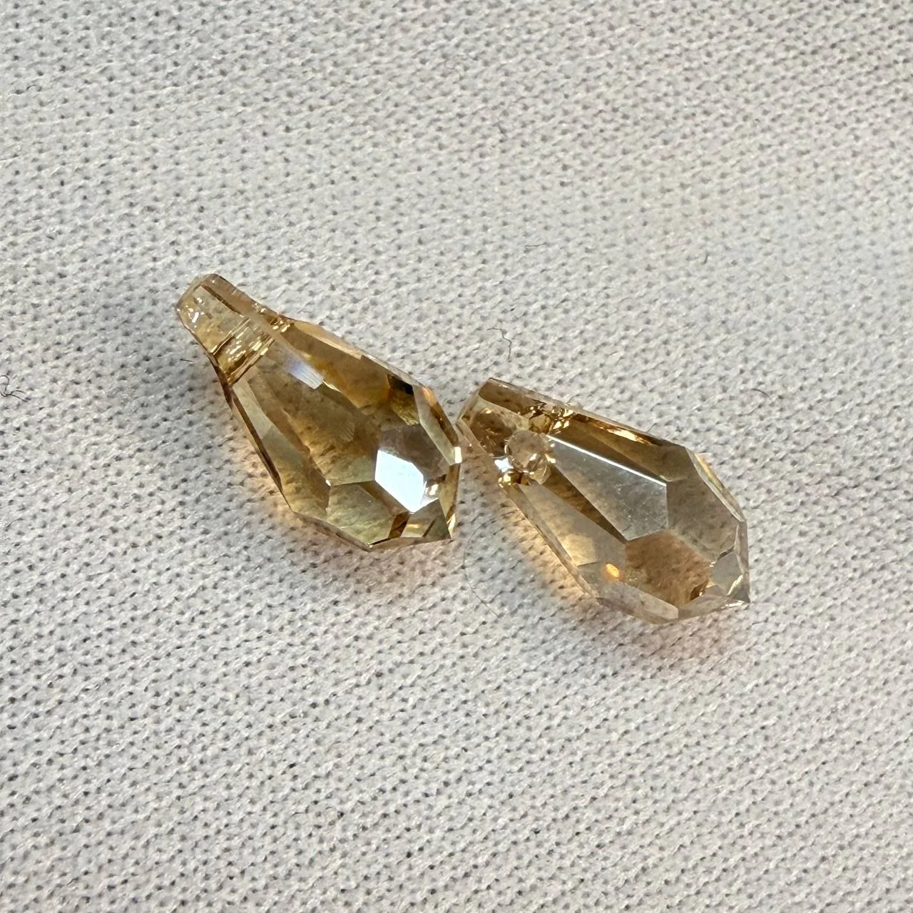 Подвеска Крист. Swarovski Капля 5,5*11мм шамп. 1шт