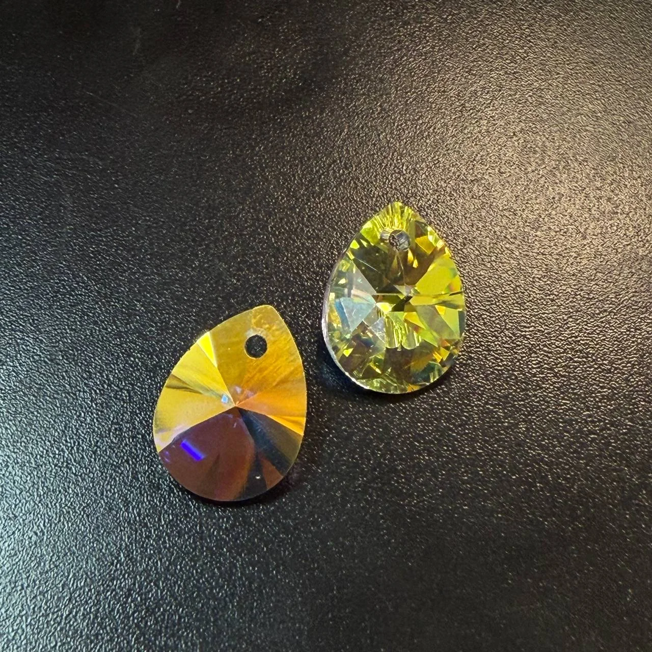 Подвеска Крист. Swarovski Капля 9*12мм опал. АВ 1шт