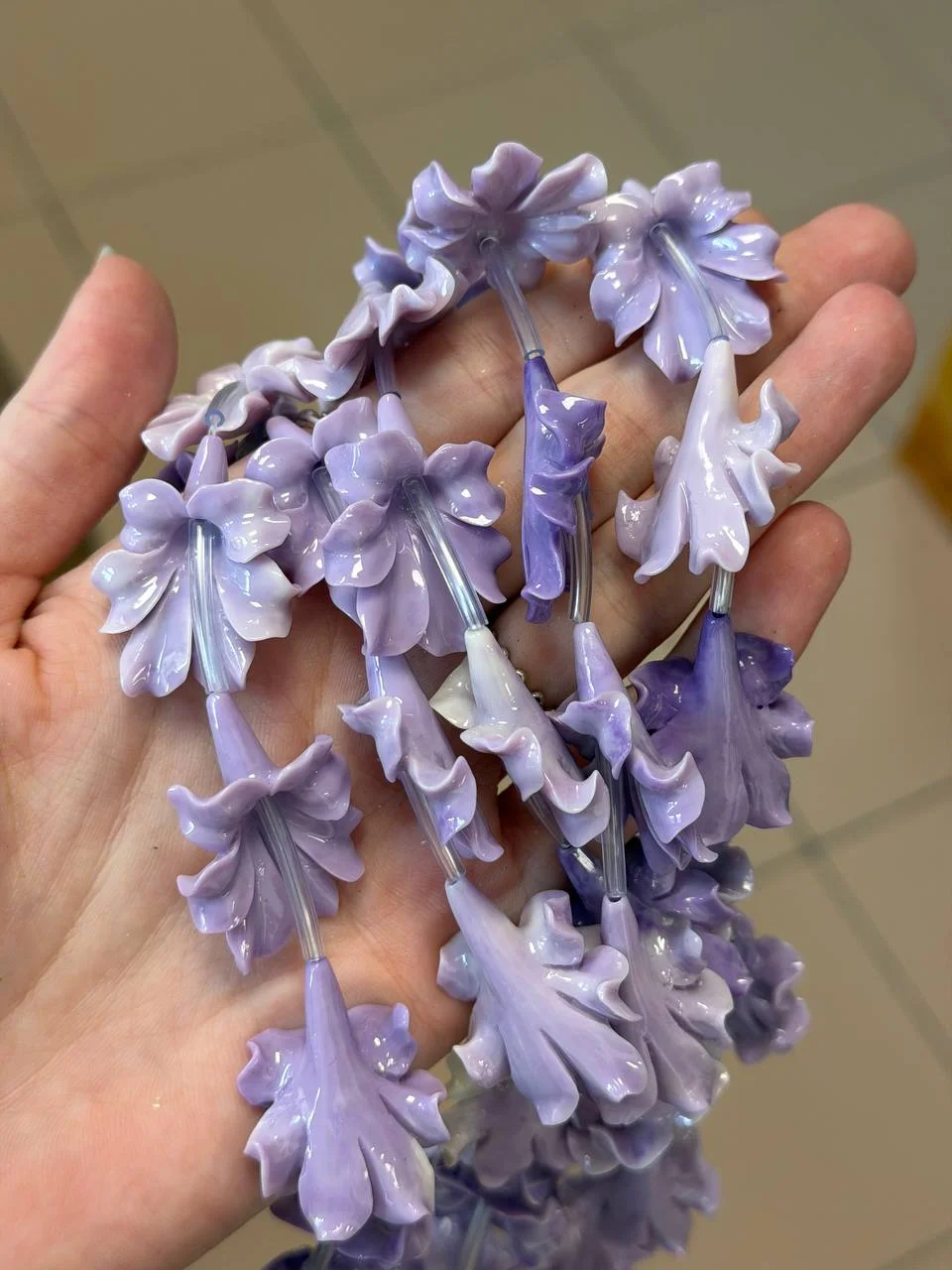 Акрил бусины Цветы 25*34мм сиренев.
