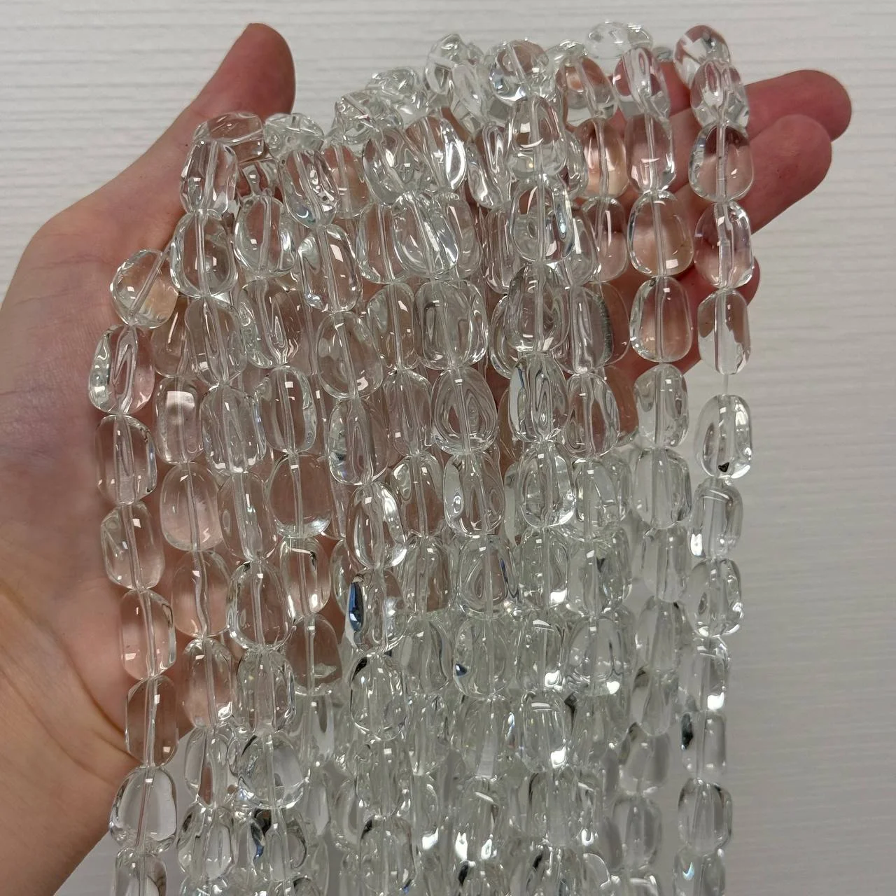 Кварц синт. Галтовка 11*15мм прозр.