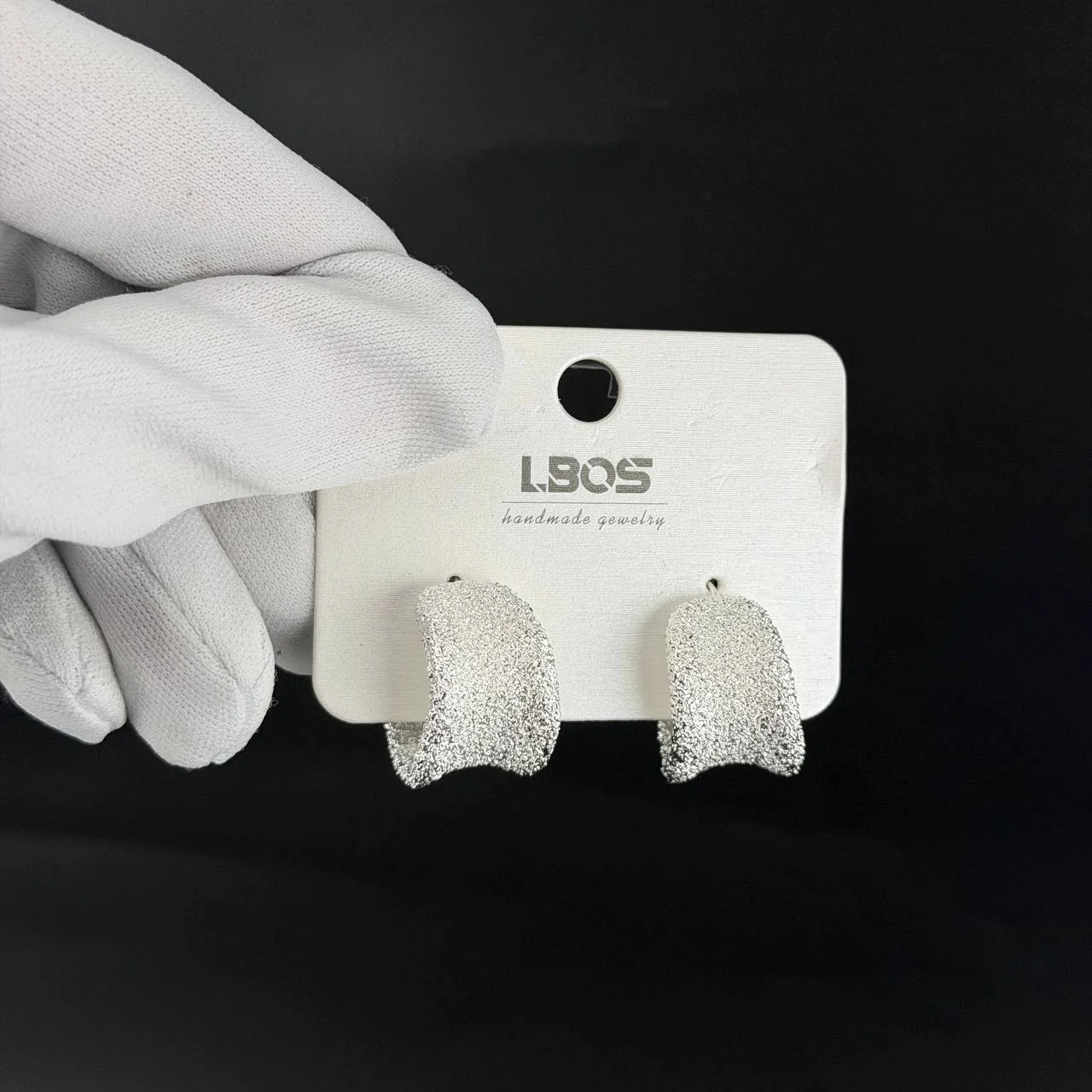 Серьги Гвоздики Полукольцо текст. 14*22мм сер.