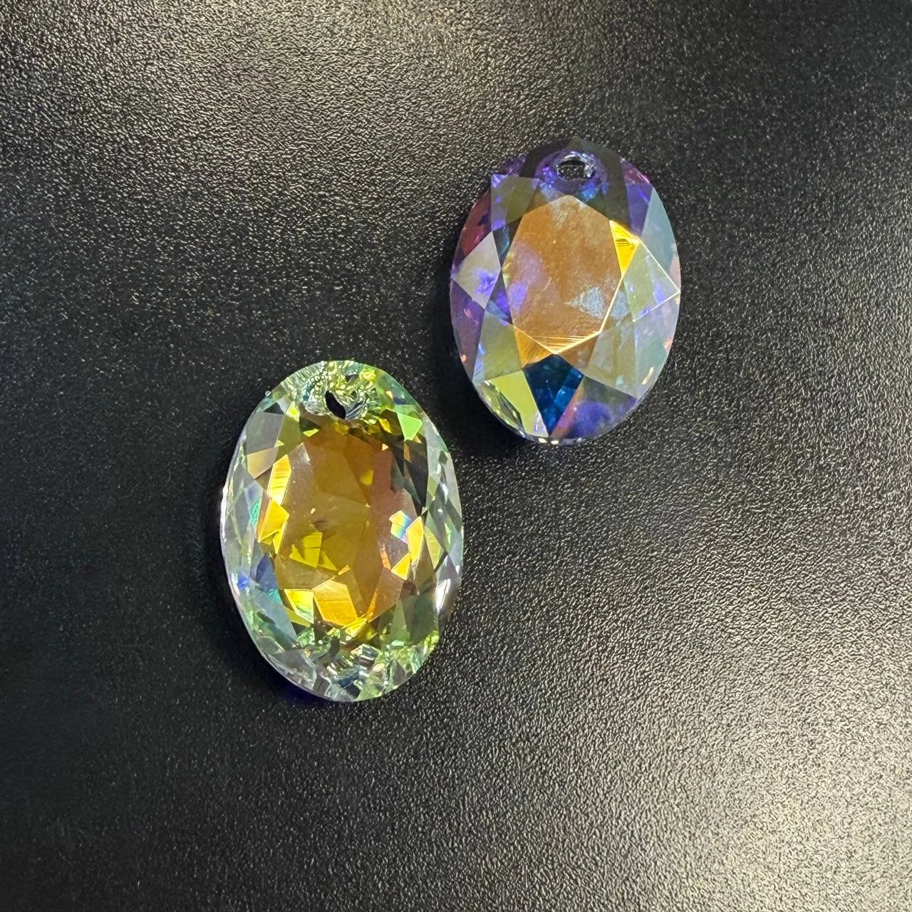 Подвеска Крист. Swarovski Овал 11.5*16мм опал. АВ 1шт